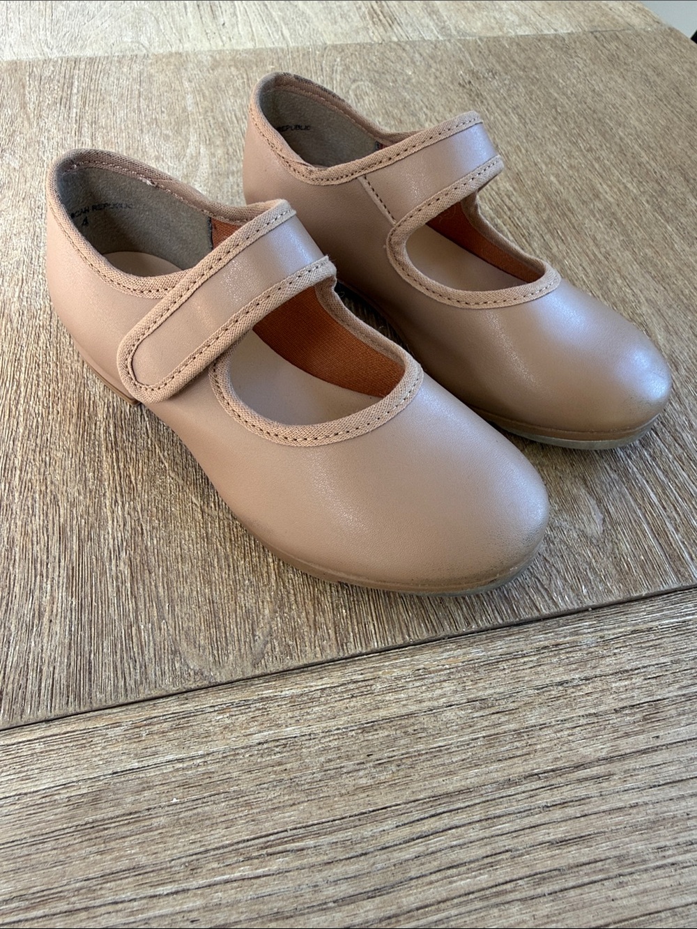 So Danca Tap Shoes Size 9.5 Toddler Girl